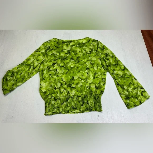 Michael Kors Petite M Green Floral Smocked Blouse Roll Tab Long Sleeve - Picture 2 of 9